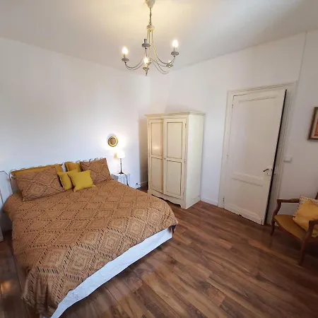 Maison *